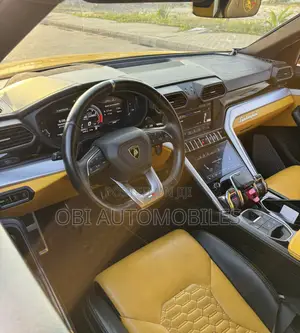 Lamborghini Urus Base 2019 Yellow