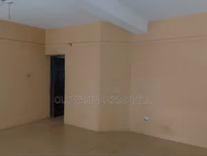 3bdrm Apartment in Alakia for rent