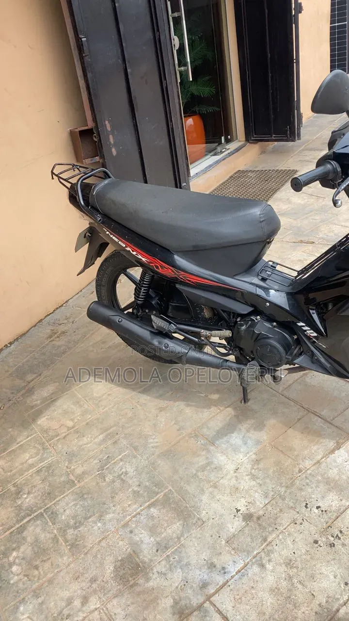 TVS Neo NX 2026 Black