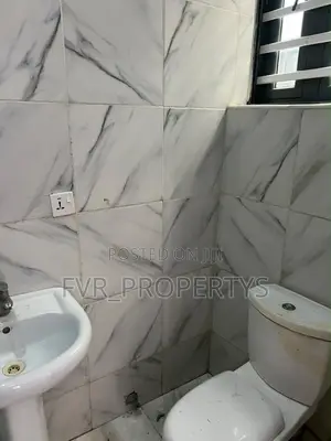 1bdrm Shared Apartment in Oral Extension, Ikota for rent