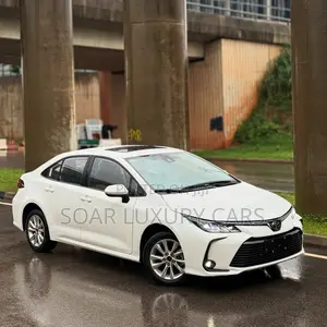 New Toyota Corolla Hybrid XLE 2025 White