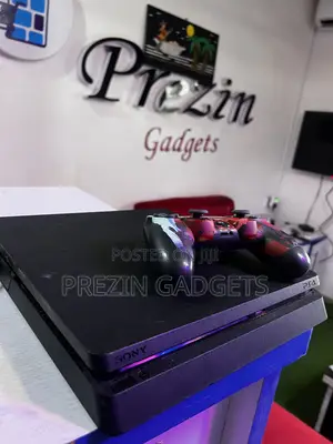 Sony PlayStation 4 Slim With Accessories