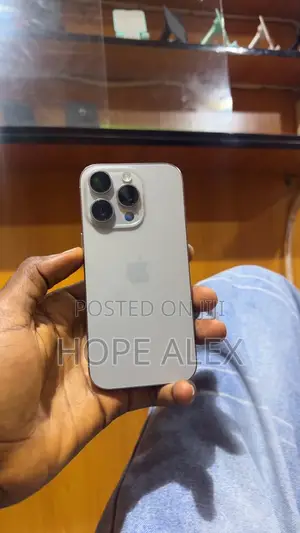 Apple iPhone 16 Pro 128 GB Gold
