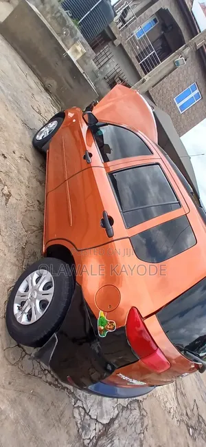 Mazda 2 2007 Orange