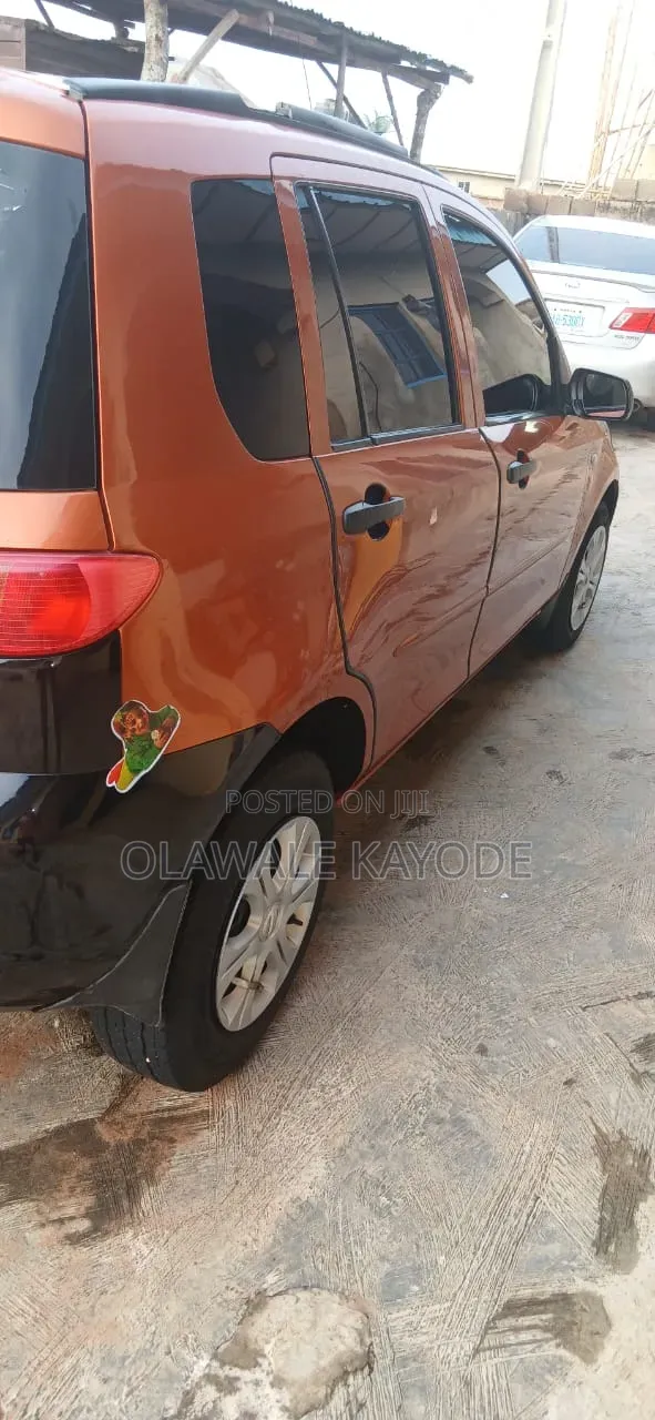 Mazda 2 2007 Orange