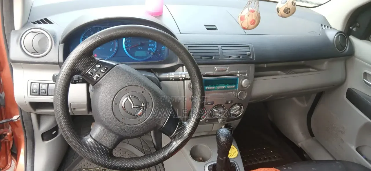 Mazda 2 2007 Orange
