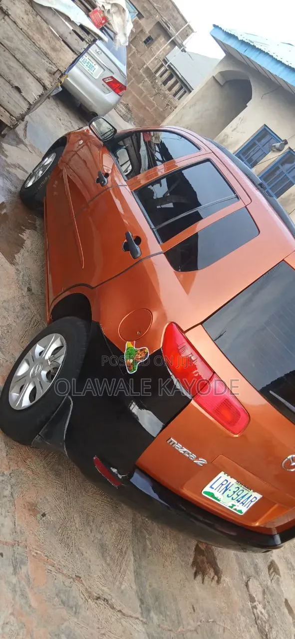 Mazda 2 2007 Orange