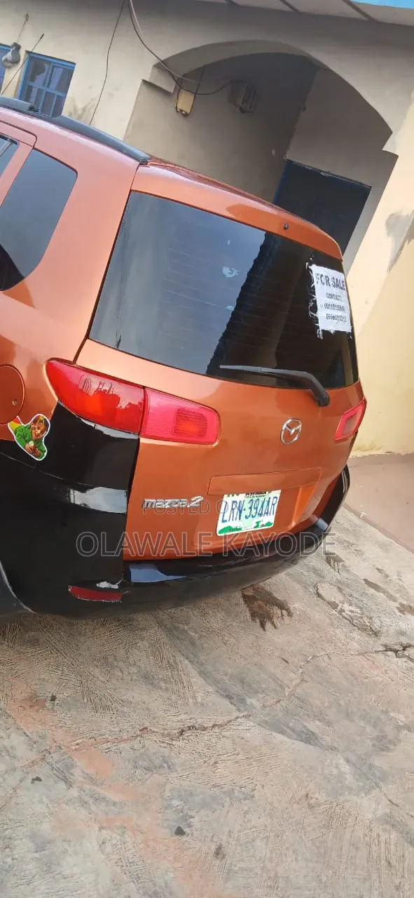 Mazda 2 2007 Orange