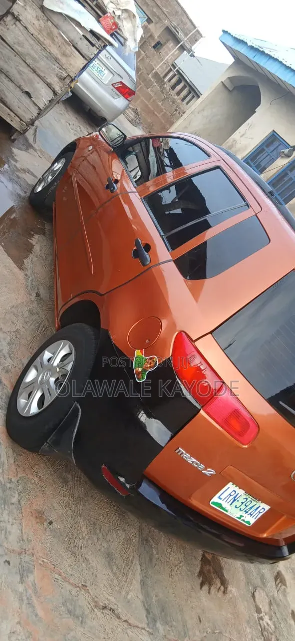 Mazda 2 2007 Orange