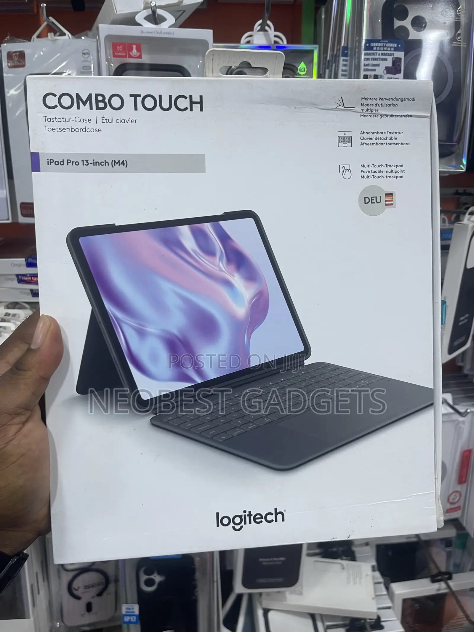 Logitech Combo Touch iPad Pro 13