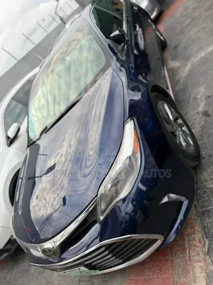 Toyota Avalon XLE Sedar FWD (3.5L 6cyl 6A) 2013 Blue