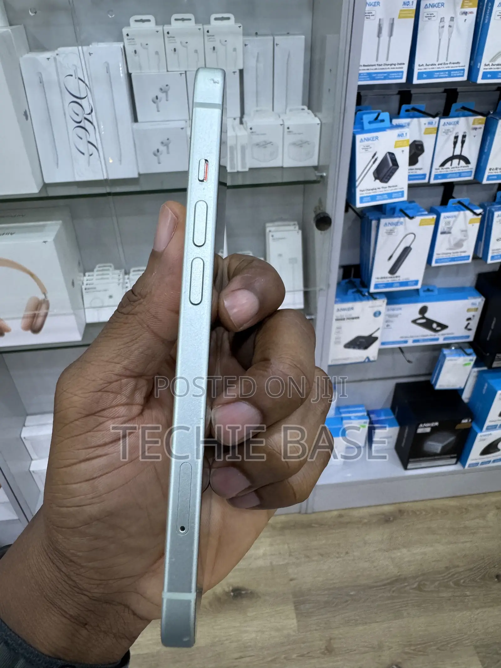 Apple iPhone 15 128 GB Green