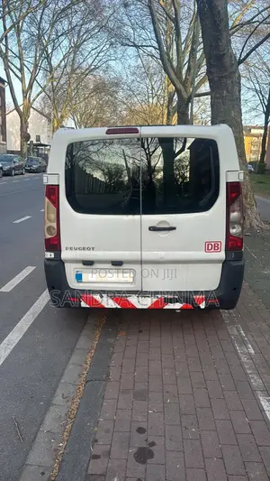 Peugeot Boxer Ambulance 2016 White