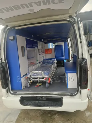 Toyota HiAce 2015 White