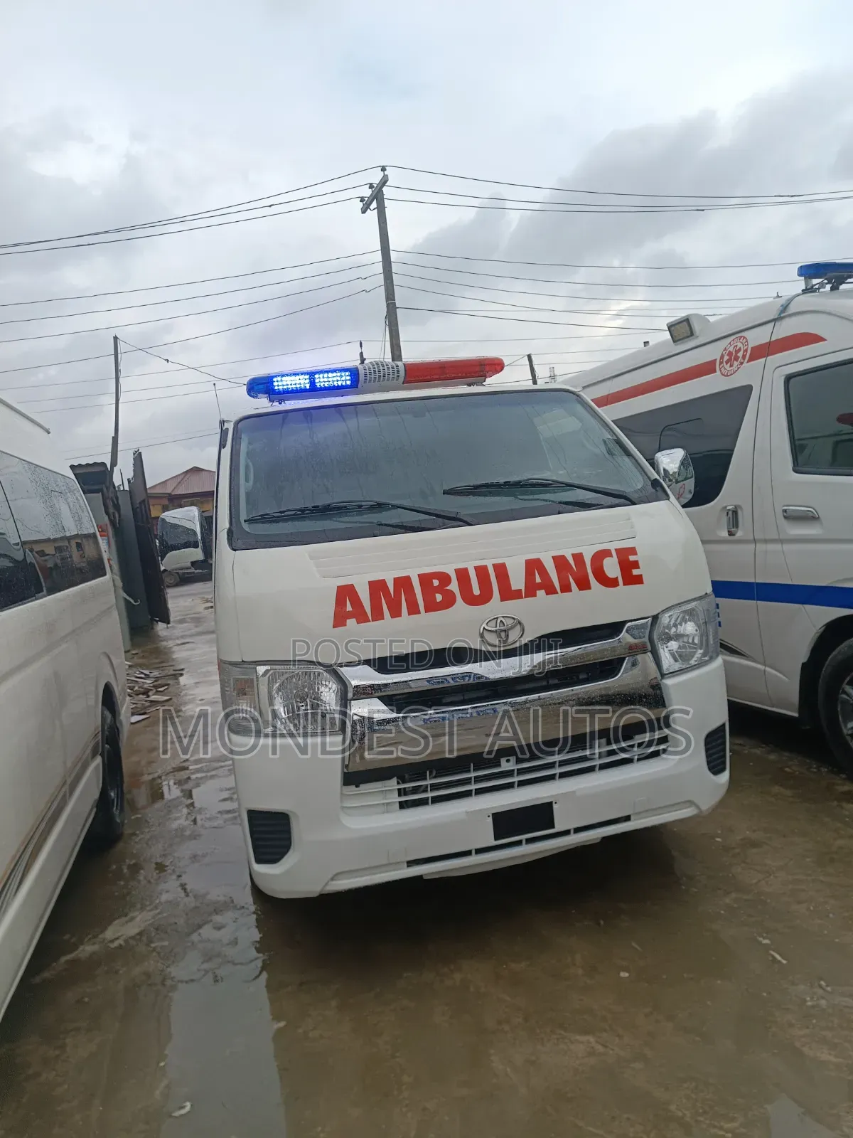 Toyota HiAce 2015 White