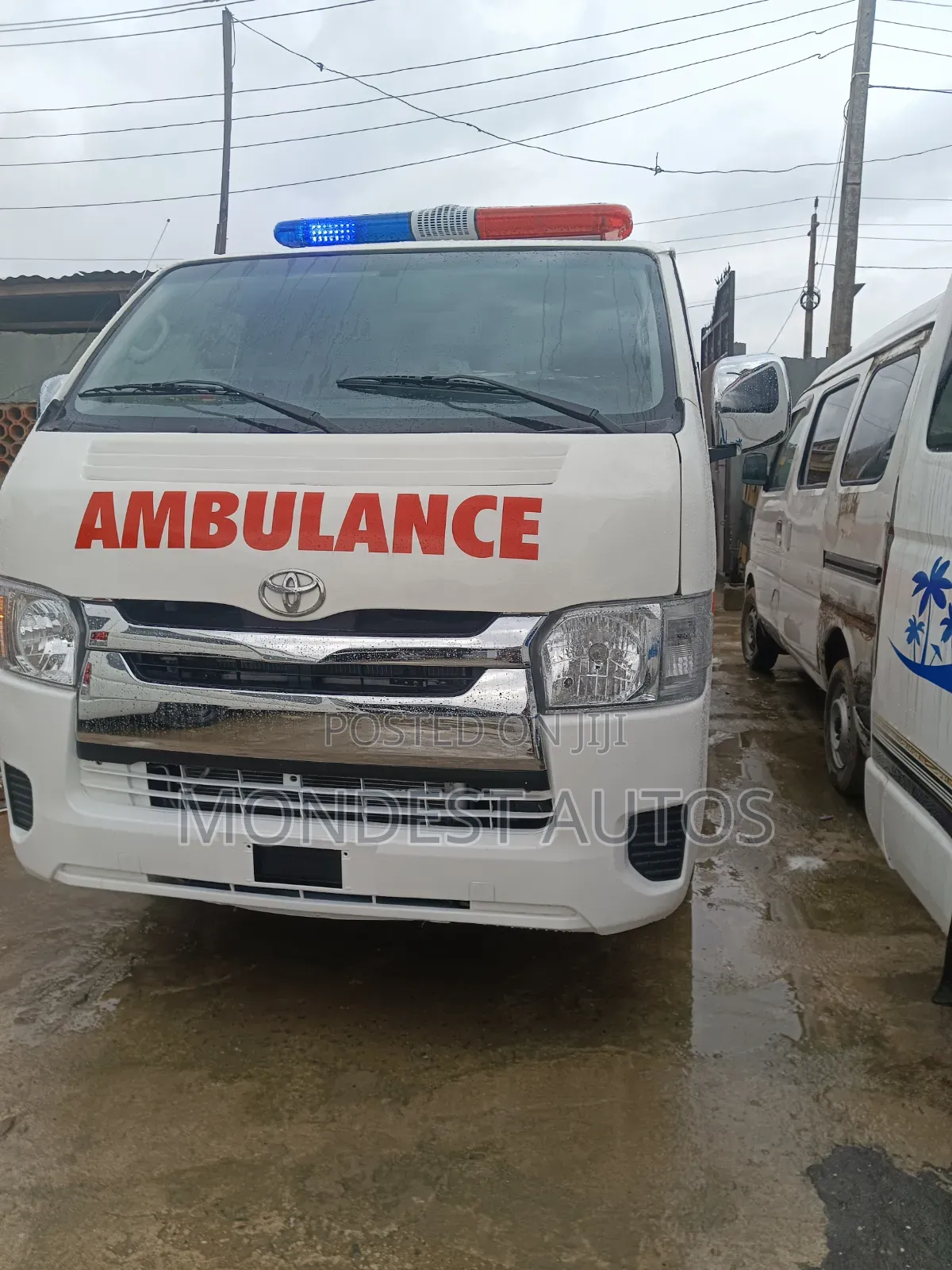 Toyota HiAce 2015 White