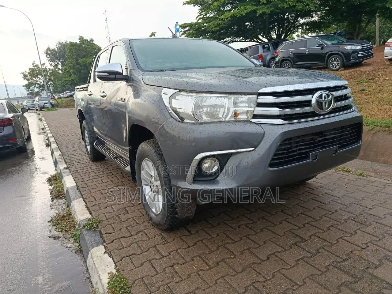 Toyota Hilux SR 2017 Gray
