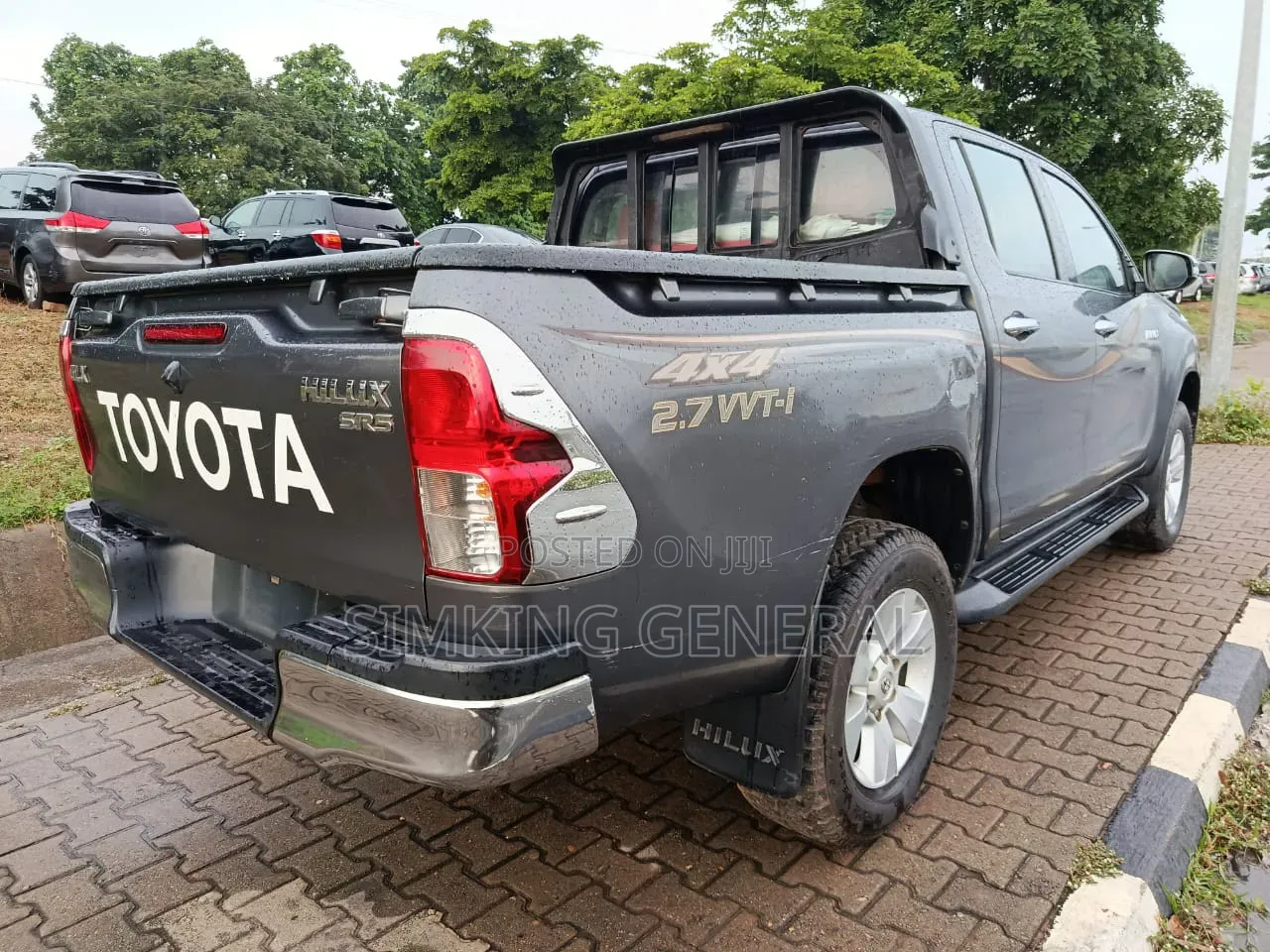 Toyota Hilux SR 2017 Gray