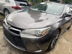 Toyota Camry XSE 4dr Sedan (2.5L 4cyl 6A) 2015 Gray