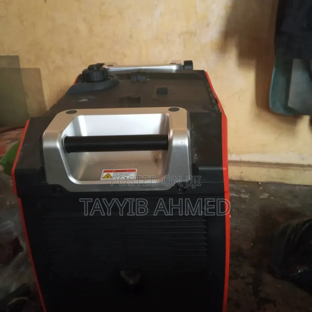 Bison Inverter Generator