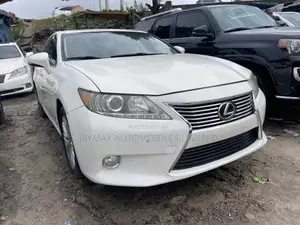 Lexus ES 350 FWD 2014 White