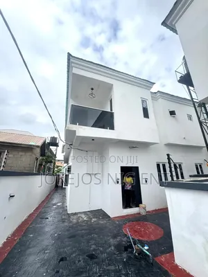 4bdrm Duplex in Peaceville Estate for sale