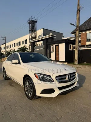Mercedes-Benz C300 Luxury 4Matic Sedan AWD (2.0L 4cyl 7A) 2016 White