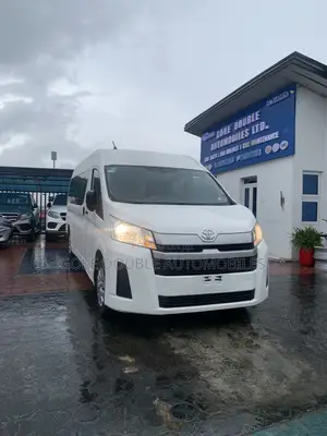 Toyota GranAce 2022 White
