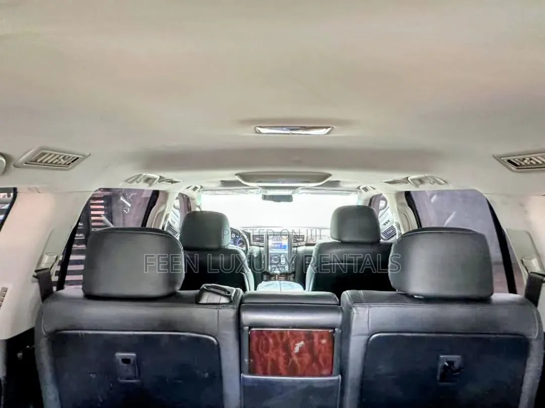 LX570 Available for Rent