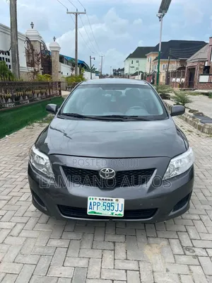 Toyota Corolla 2010 Gray