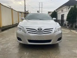 Toyota Camry LE 4dr Sedan (2.5L 4cyl 6AM) 2010 Silver