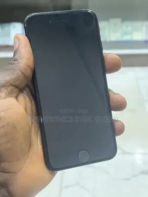 Apple iPhone 7 32 GB Black