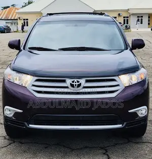 Toyota Highlander 2012 Maroon