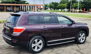 Toyota Highlander 2012 Maroon
