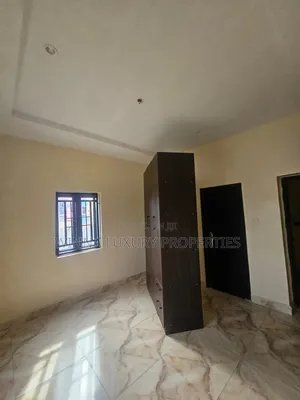3bdrm Block of Flats in Around Dunamis, Lugbe District for rent