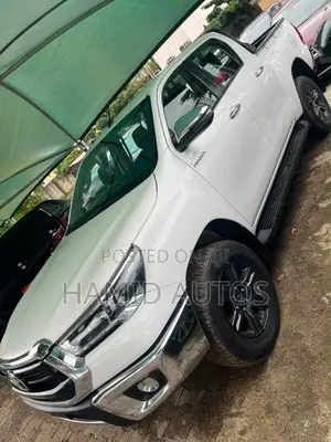 New Toyota Hilux 2025 White