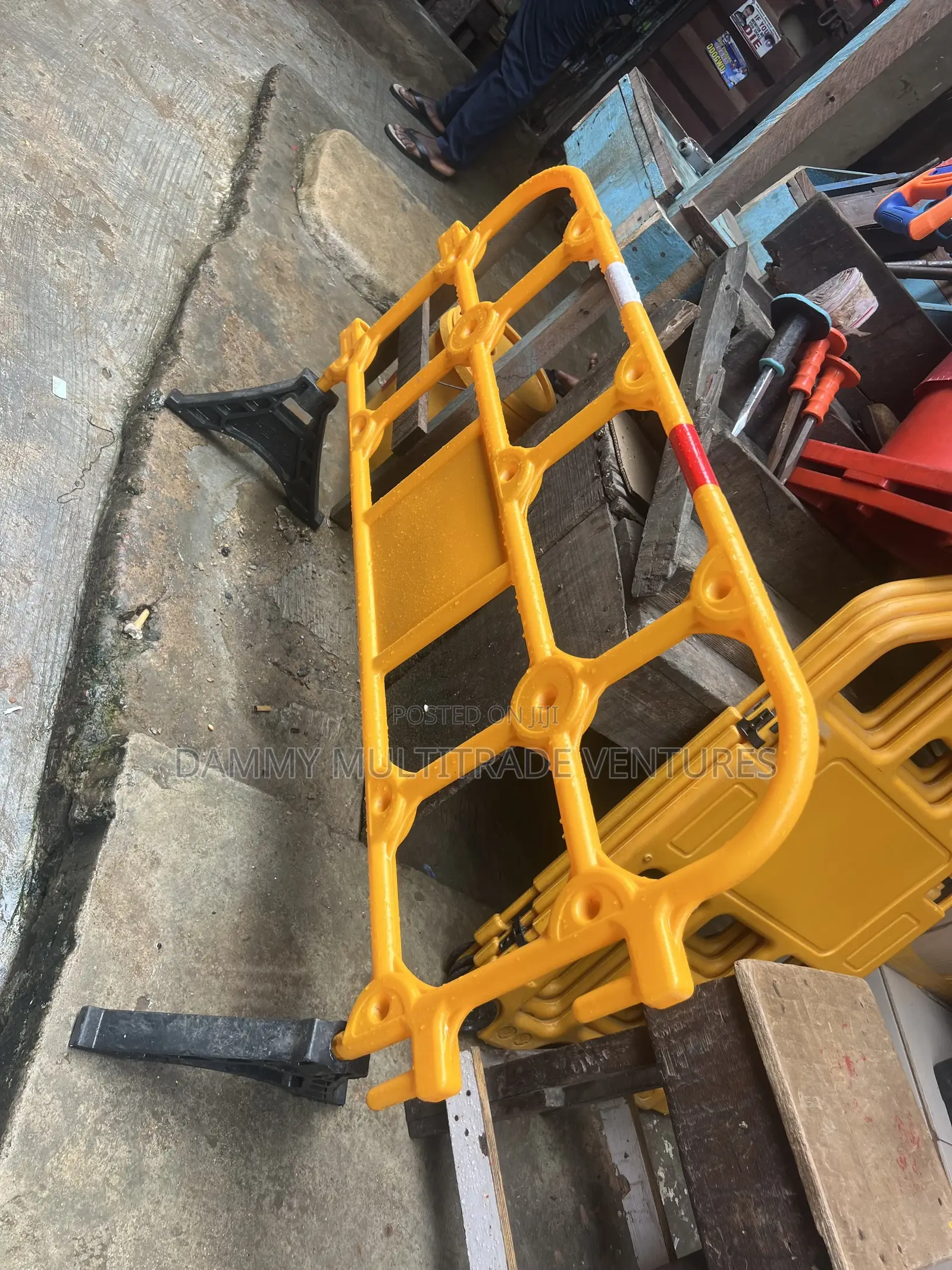 Foldable Plastic Barricade