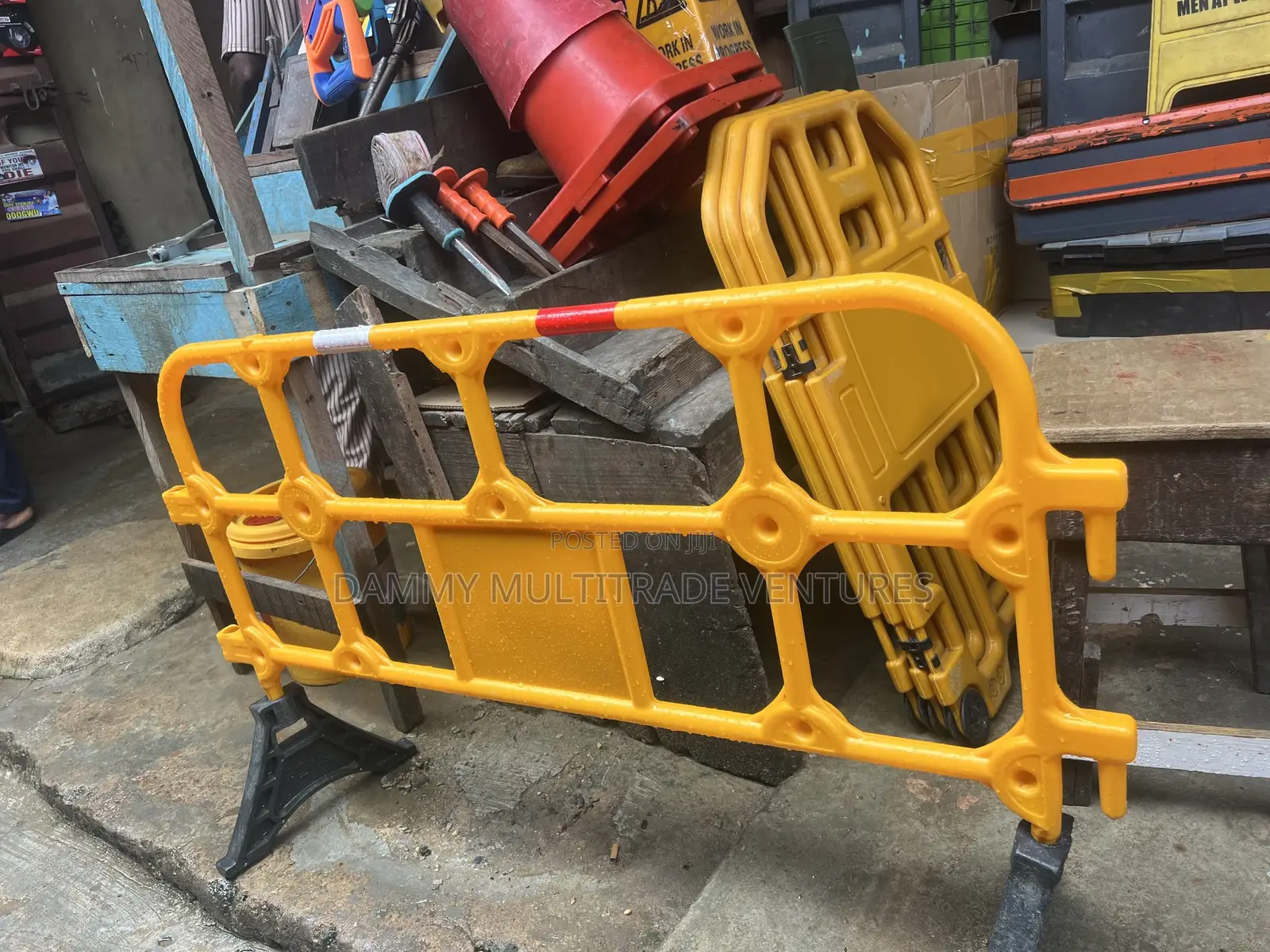Foldable Plastic Barricade