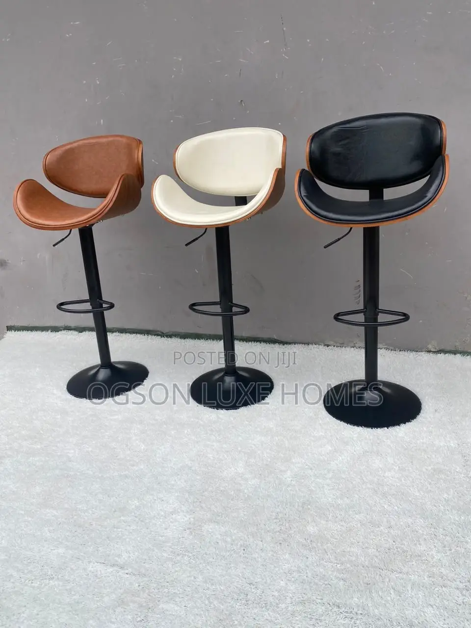 Barstools.