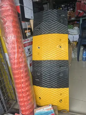Heavy-Duty Rubber Speed Bump