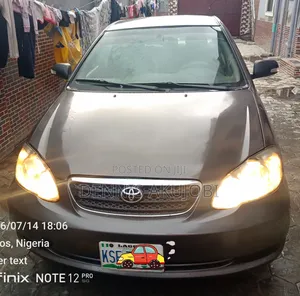 Toyota Corolla LE 2005 Gray