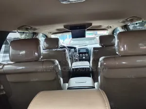 Toyota Sequoia Platinum w/FFV 4x4 2018 Black