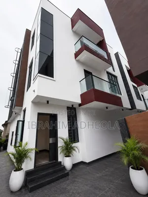 5bdrm Duplex in Lekki Phase1 for sale