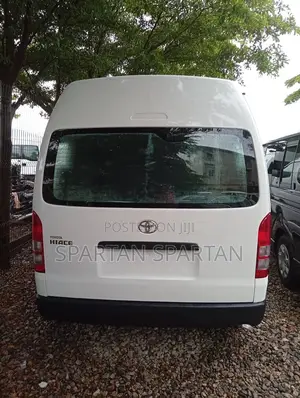 Toyota HiAce 2012 White
