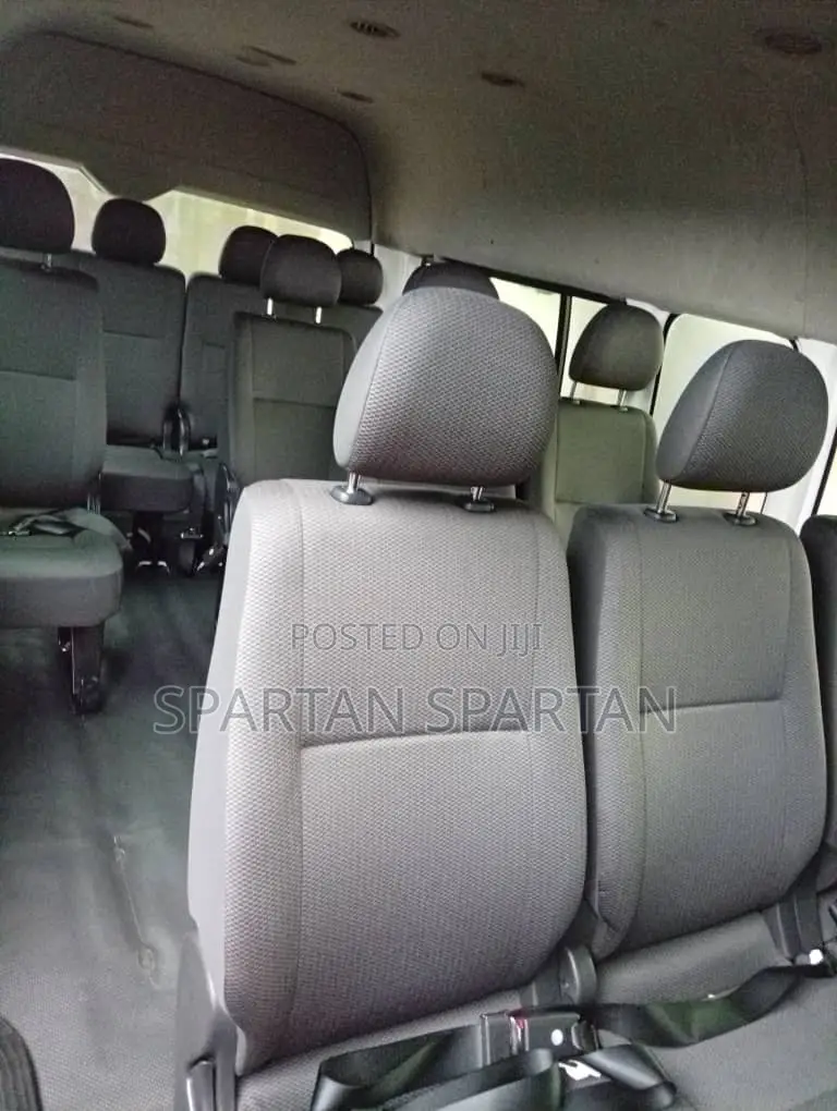 Toyota HiAce 2012 White