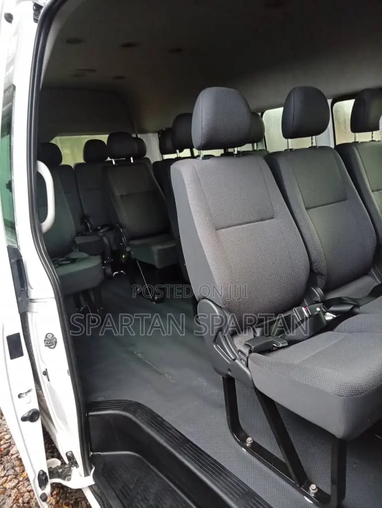Toyota HiAce 2012 White