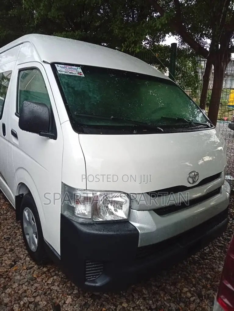 Toyota HiAce 2012 White