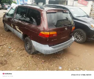 Toyota Sienna 2000 Purple