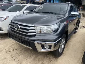 Toyota Hilux Revo Double Cab Petrol 2.7 AWD 2021 Gray