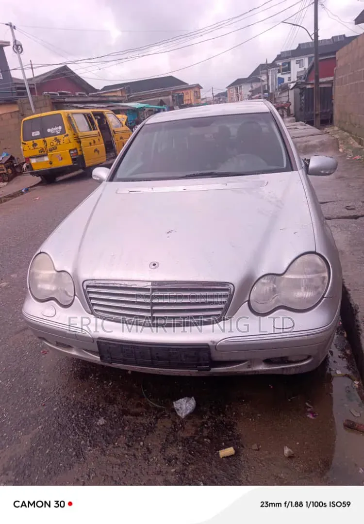Mercedes-Benz C300 2006 Silver